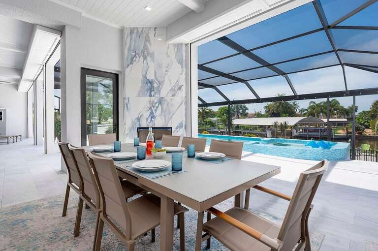 Al Fresco Dining with Gas Fire Place