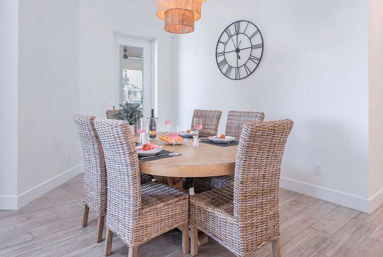 Dining Space with Seating for Six
