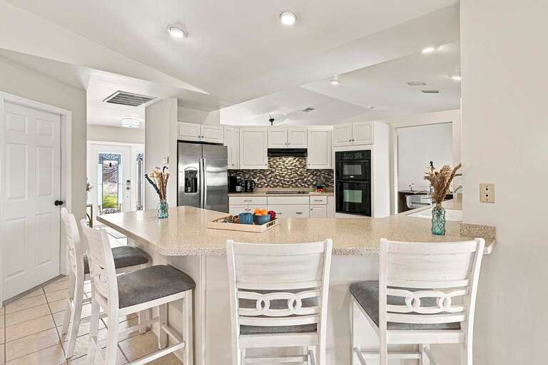 Additional Seating Options Around the Counter Island