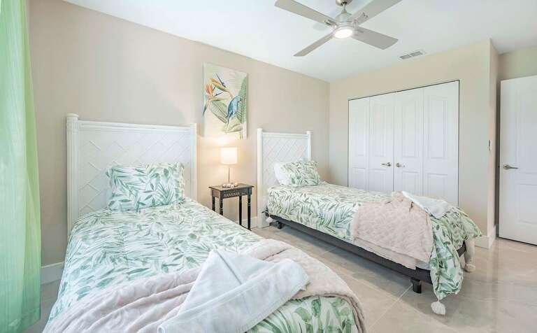 Twin Bedroom