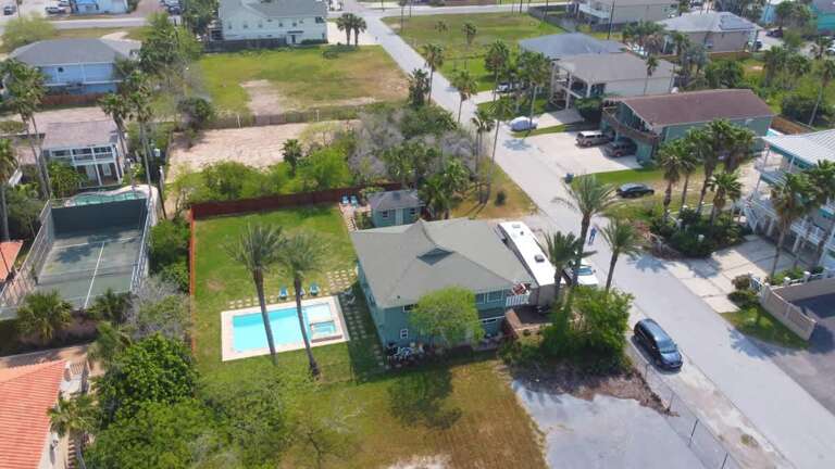 Madre Azul Bay House