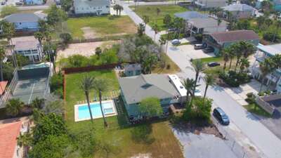 Madre Azul Bay House