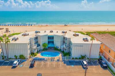 La Internacional 313