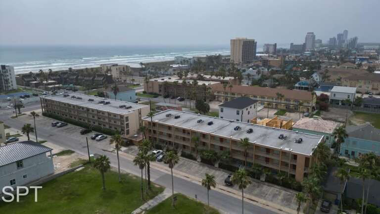 Aerial Seaside Structure Scene, Scenic City Skyline Background