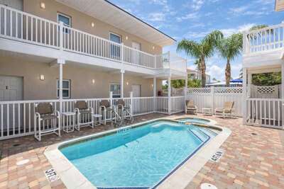 2BR 2 Kings, Steps to Beach, Entertainment SPI