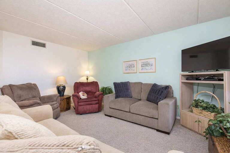 Plush Seating, Pastel Walls, Soft Lighting, Serene Setup