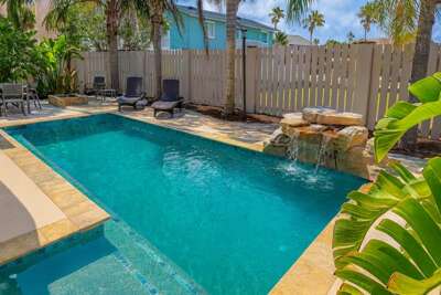Go VIP * Steps to Beach * Pool