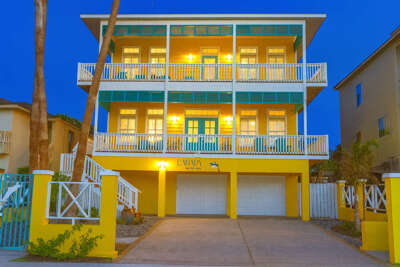 121Canary by the Sea