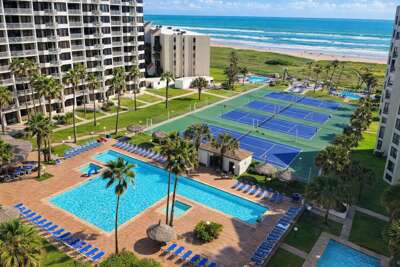 Resort-like beachfront " Heated Pool "