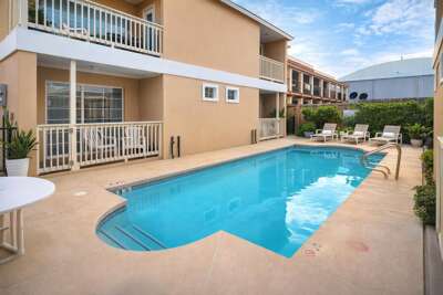 "1 Block to Beach "Pool" Up to 6 "Families