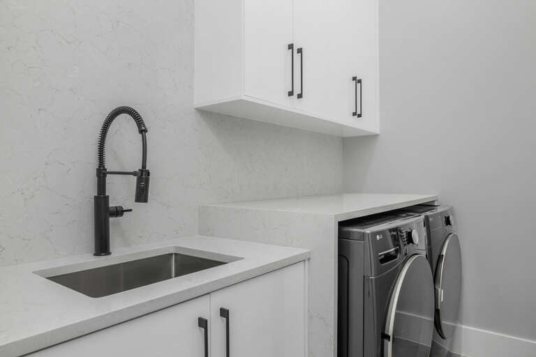 1385 23rd St Sw-22.jpg