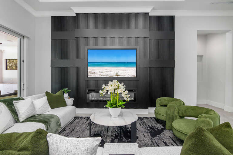 1385 23rd St Sw-30.jpg