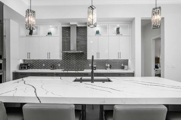 1385 23rd St Sw-40.jpg