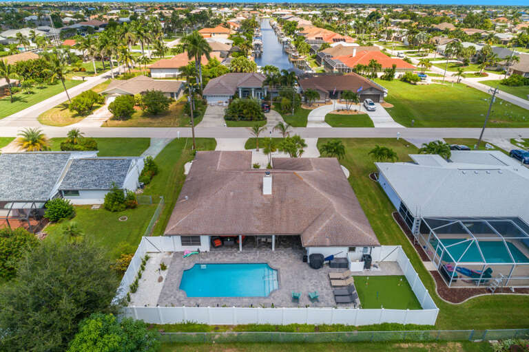 828 SW 51st Terr-5.jpg