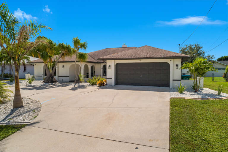 828 SW 51st Terr-2.jpg