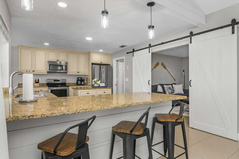 828 SW 51st Terr-29.jpg