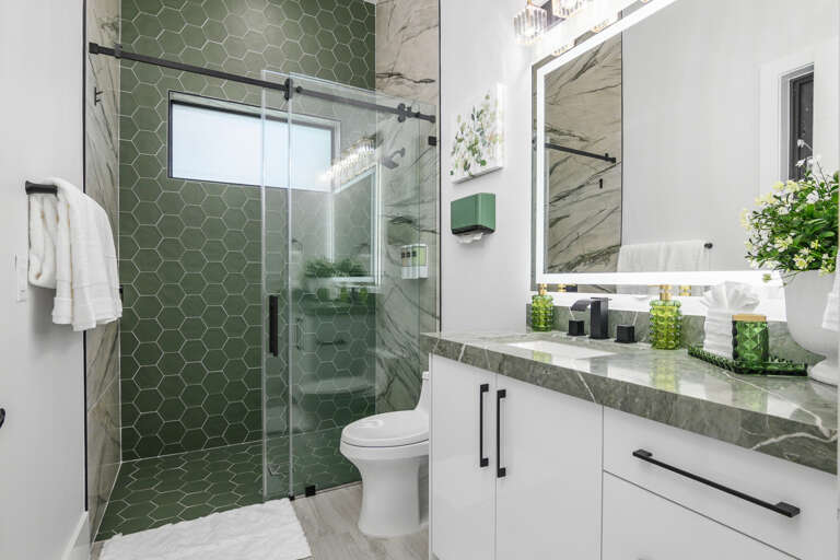 1347 23rd St Sw-30.jpg