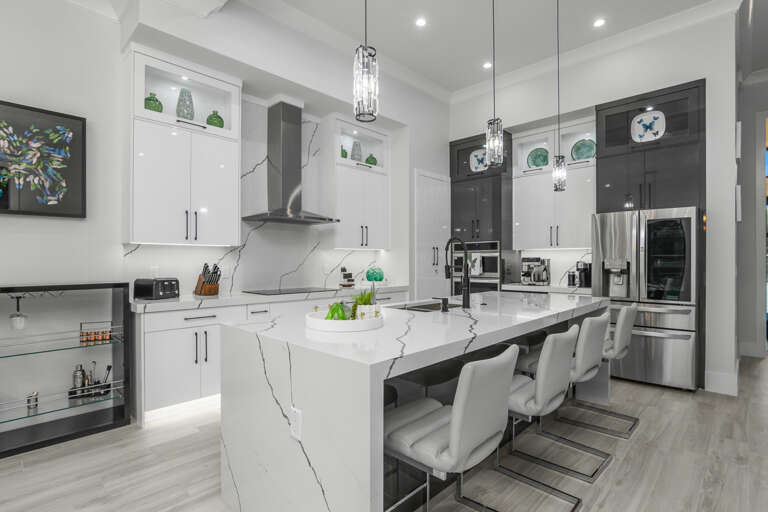 1347 23rd St Sw-39.jpg