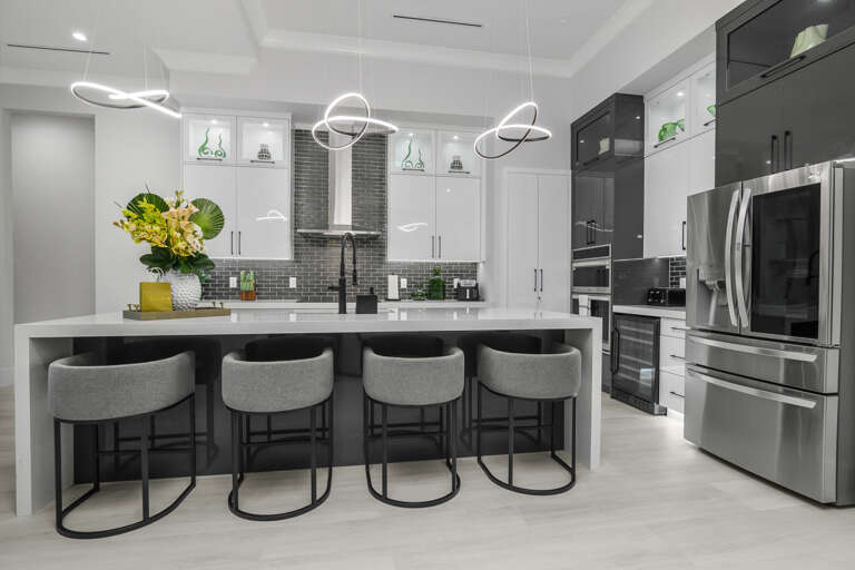 788 9th St Sw-19.jpg