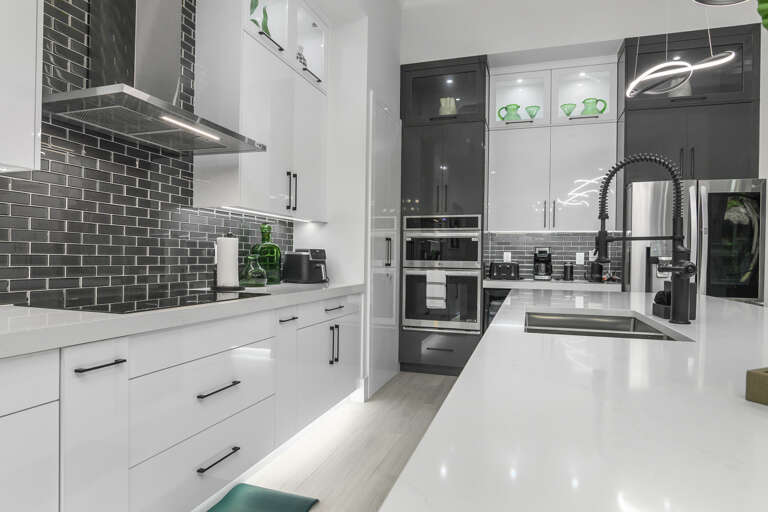 788 9th St Sw-23.jpg