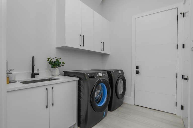 788 9th St Sw-30.jpg