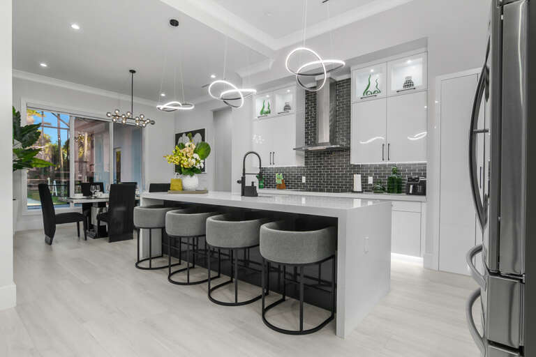 788 9th St Sw-20.jpg