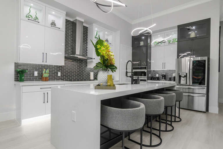 788 9th St Sw-18.jpg