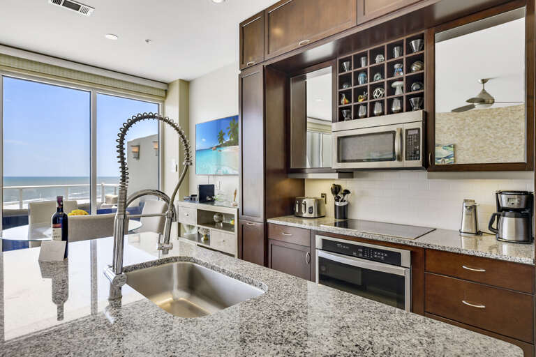 Kitchen with bar/island.