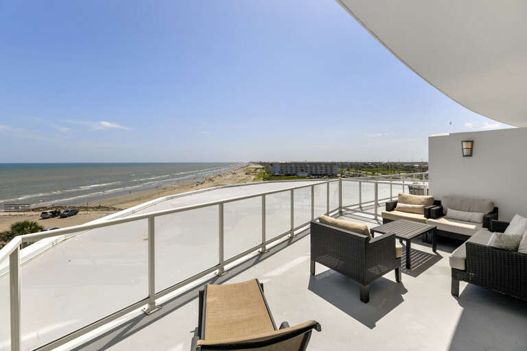 Gorgeous views of the gulf from your OVERSIZED balcony...130 sq ft larger than comparable units!