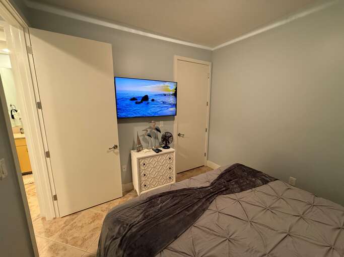 Samsung Smart TV In Guest Bedroom!