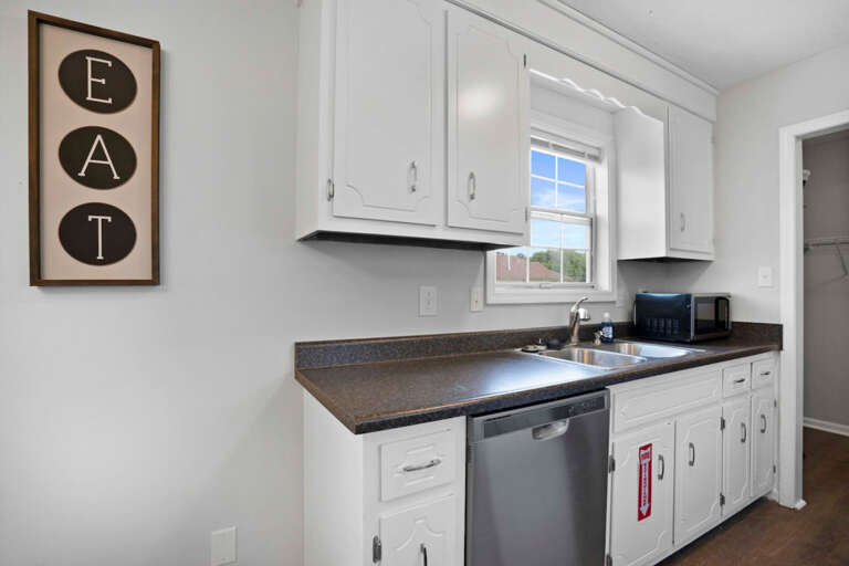 Kitchen equipped with all materials needed to cook a full meal. Complimentary bottled water is available Kitchen equipped with all materials needed to cook a full meal. Complimentary bottled water is available