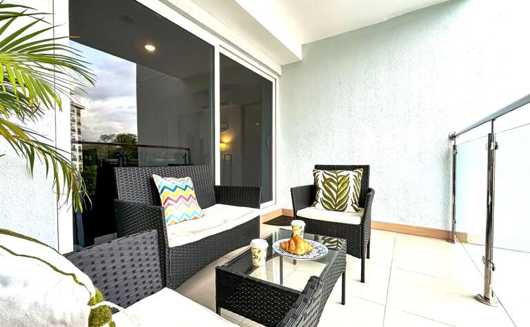 Balcony seating for 4