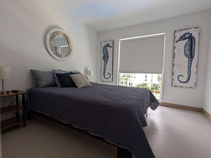 Darkening blinds Darkening blinds