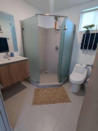 Hot water shower Hot water shower