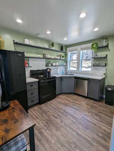 Fully stocked kitchen for your family and friends Fully stocked kitchen for your family and friends