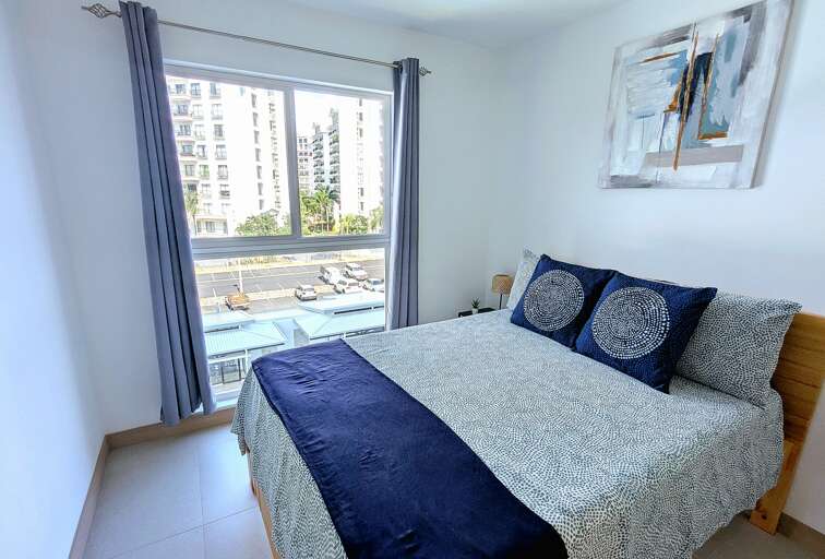 Guest bedroom with Double bed and pool view