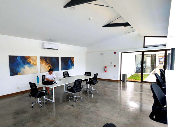 Co-Work area with A/C and WiFi