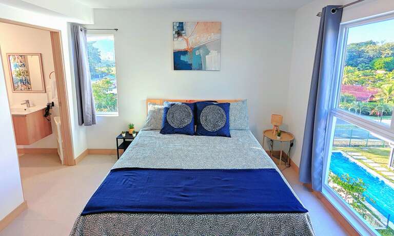 Master with ensuite bathroom