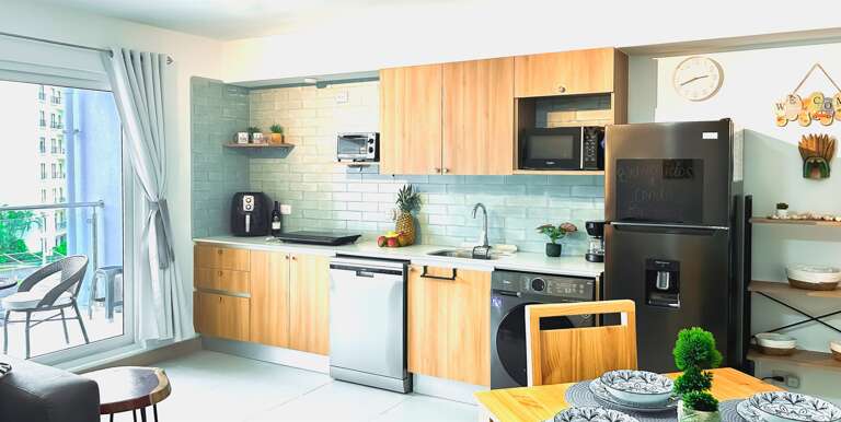 Fully stocked kitchen