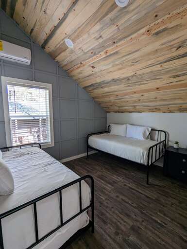 Guest Bedroom 2 Hillside Hangout