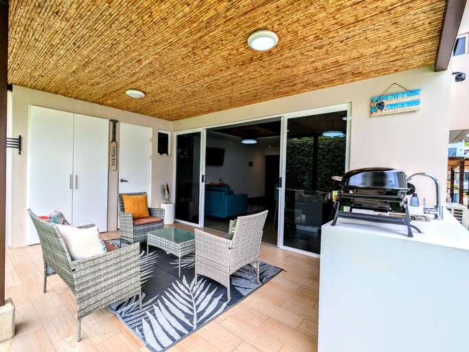 Covered patio Hangout area