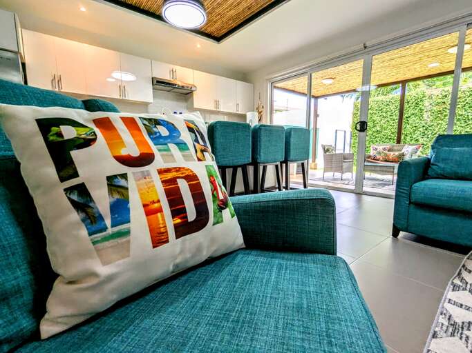 Enjoy the relaxed Pura Vida