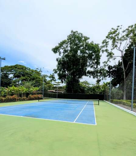 Tennis court for all to use. Reservations are necessary