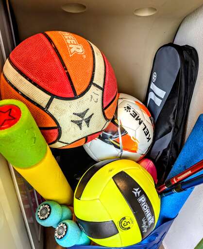 To schedule a day and time for tennis, golf, soccer, or other activities, please reach out to your Airbnb hosts. Equipment for these activities is available exclusively for guests at Casa Rivera. Enjoy!