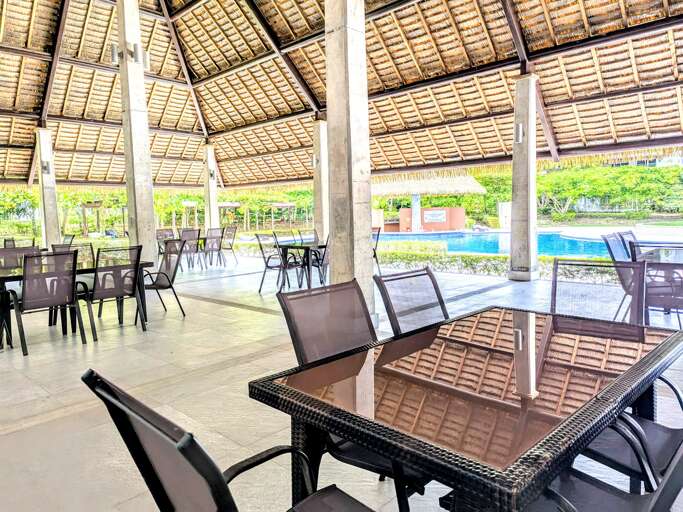 Community area tables and chairs to hang out with friends or family