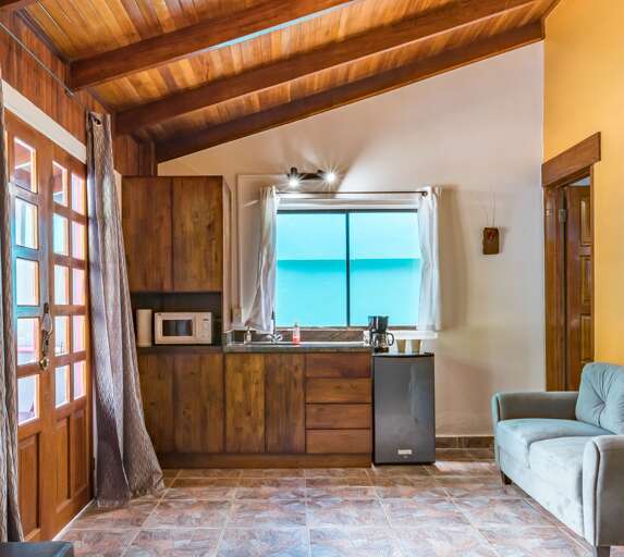 Small Kitchen in Cabina Plumeria