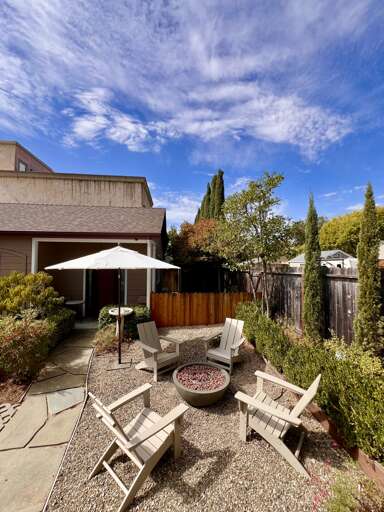 Fire Pit w/Adirondack Chairs Fire Pit w/Adirondack Chairs