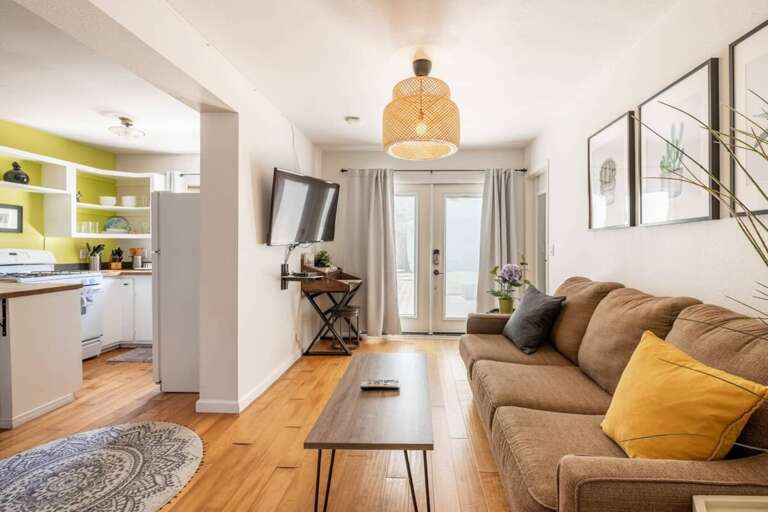 Lower Level Unit: Studio Sleeps 4 with Pullout sofa Lower Level Unit: Studio Sleeps 4 with Pullout sofa