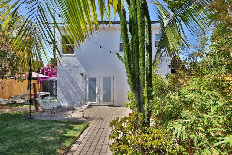 South Park: 1 house, 2 full apartments w/ laundry