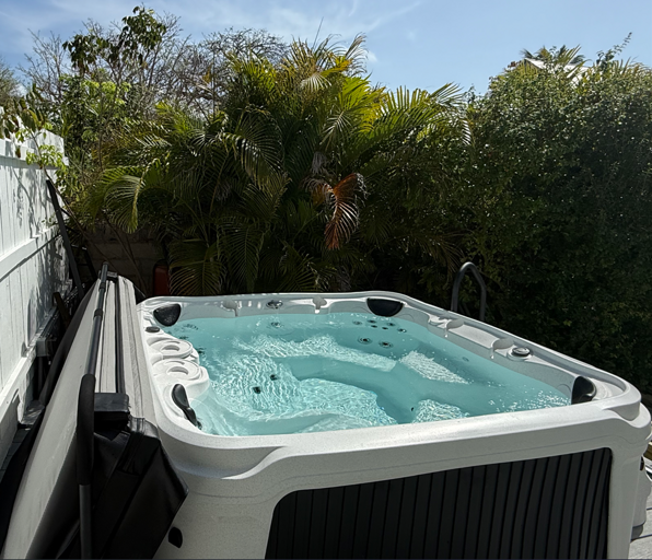 Relax in paradise with our brand-new hot tub, added March 2025, just 0.5 blocks from Duval Street!  ️  Perfect for unwinding after a day of Key West adventures.